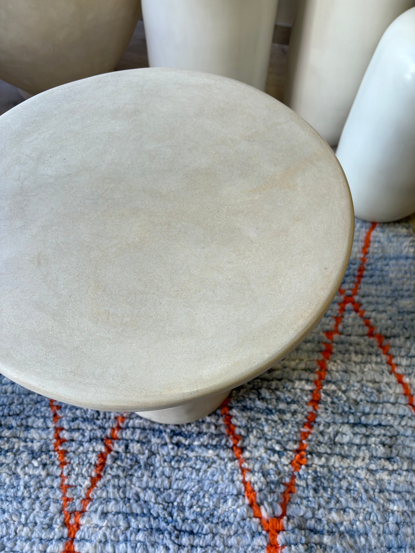 Table d'appoint / Tabouret / Table de nuit en Tadelakt